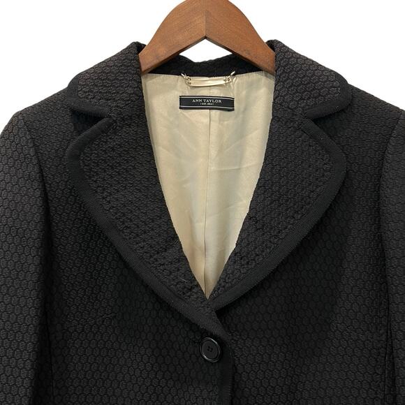 Ann Taylor Womens Suit Jacket Blazer Black Patterned Fabric Size Medium - Picture 3 of 7